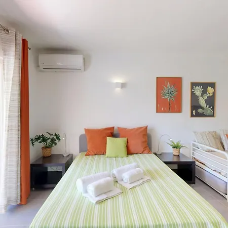 Sao Rafael, 450m Apartment