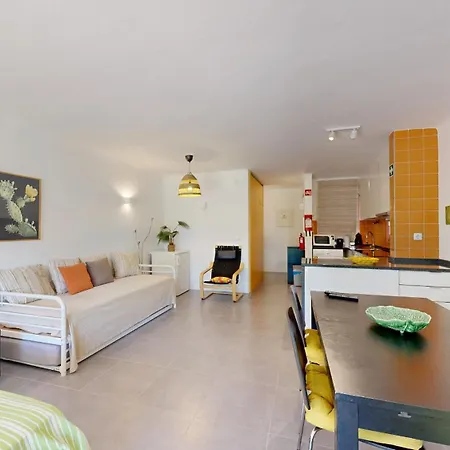 Apartment Sao Rafael, 450m *